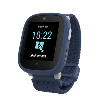 Blå X6Play smartwatch med skoletilstand aktiveret i skolen. Ur med opkald & besked funktion