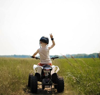 Hvornår bør mit barn få sin første mobil eller smartwatch?