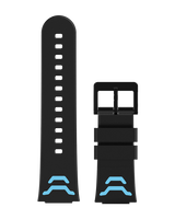 Xplora X5 Play armbånd med blå detaljer – Sort silikone armbånd med lyseblå detaljer og justerbar pasform, designet til Xplora X5 Play smartwatch.