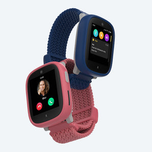 X6Play Smartwatch til børn med GPS chat og ringefunktion i blå og lyserød
