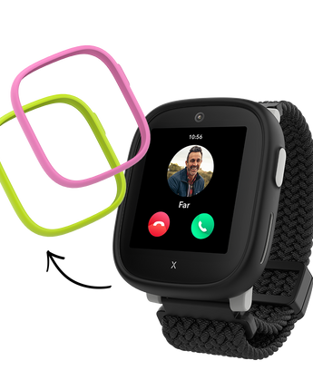 Sort med GPS og ringe smartwatch til børn X6Play med lyserød og limegrøn cover