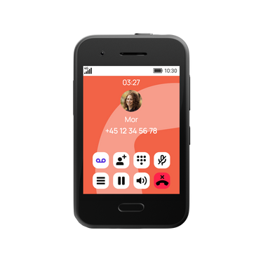 Indgående opkald på XploraOne børnetelefon med kontaktens navn og nummer. Nem og sikker kommunikation – uden internet, kun godkendte kontakter.